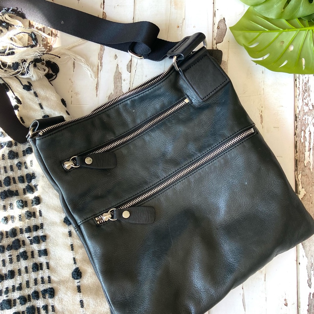 MARGOT Black Crossbody Bag